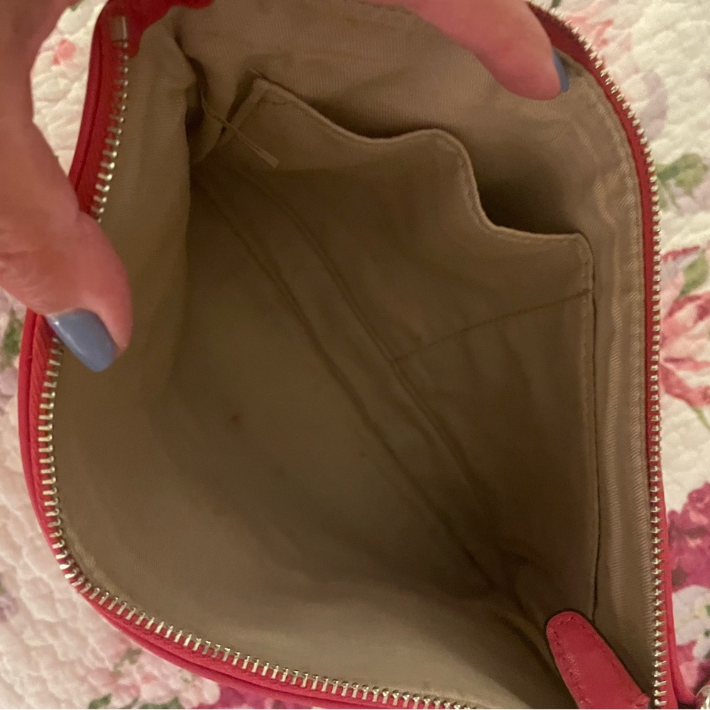 COACH Leather Crossbody Bag.  Hot Pink.  Excellent condition. - Picture 10 of 13